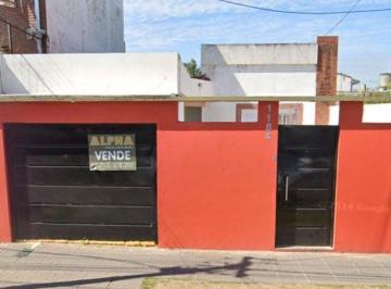 PHA-PHA-40_2 · Casa de 4 Ambientes con Garaje en Venta || Nuevo Valor!
