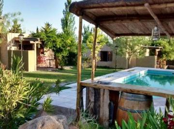 Casa de 4 ambientes, Las Heras · Complejo de Cuatro Cabañas en Blanco Encalada
