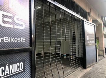 Local comercial · 121m² · Alquiler Local en Av Juan B Justo y Aguirre