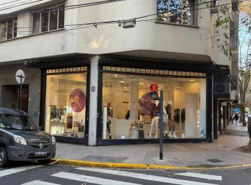 Local comercial · 65m² · Local en Venta en Rodriguez Peña Esquina Arenales