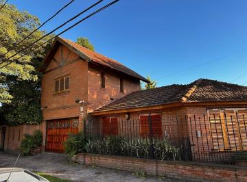 Casa · 150m² · 6 Ambientes · 2 Cocheras · Increible Casa en Lo Mejor de Burzaco