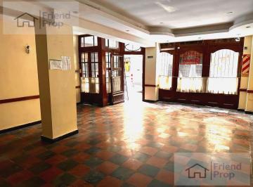 Local comercial · 98m² · 2 Ambientes · Oportunidad - Retasado! Gran Local a La Calle - Ideal Gastronomía