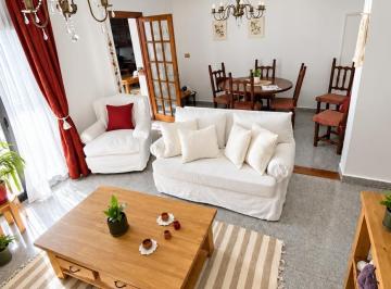 Casa · 184m² · 4 Ambientes · 1 Cochera · Casa en San Fernando