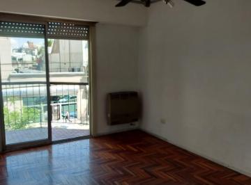 Departamento de 3 ambientes, Almagro · Alquiler – Departamento de 3 Ambientes con Balcón Al Frente