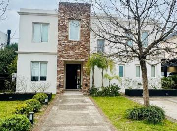 Casa · 38m² · 6 Ambientes · 1 Cochera · Casa en Alquiler en Los Alisos, Nordelta, Tigre