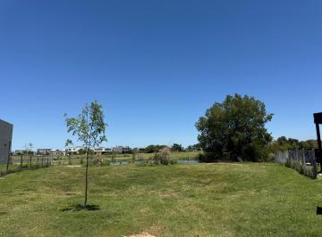 Terreno · 893m² · Terreno Lote en Venta en El Cantón Golf, El Cantón, Escobar
