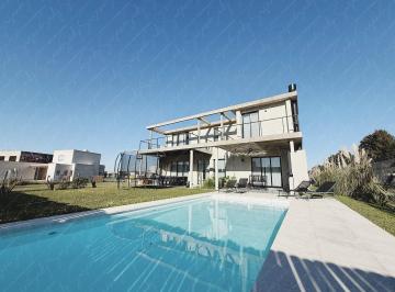 Casa · 175m² · 5 Ambientes · Casa en Alquiler en Santa Ana, Villanueva, Tigre