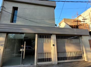 Casa de 8 ambientes, Resistencia · Casa de 2 Plantas + Local Comercial - Córdoba 247