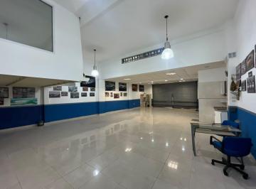 QBM-QB1-1715_2 · Excelente Local Comercial en Alquiler | Amplios Espacios | Ubicación Estratégica en Flores.