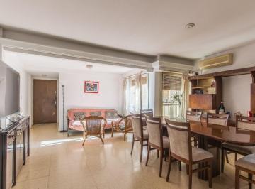 Departamento de 4 ambientes, Villa Santa Rita · Luminoso y Amplio 4 Ambientes con Balcón Corrido.