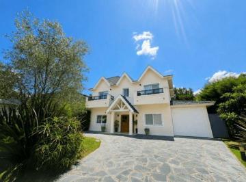 FVR-FVR-1683_2 · Venta Casa Barrio Privado El Lauquén