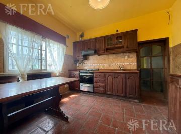 Casa · 118m² · 3 Ambientes · 2 Cocheras · Venta Casa 3 Ambientes con Cochera y Terraza en Sarandi
