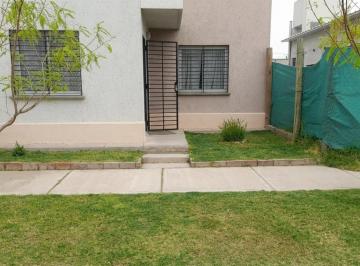 Casa de 3 ambientes, Las Heras · Casa en Alquiler de 2 Dorm. con Patio y Cochera | Barrio Semiprivado Plumerillo, Las Heras
