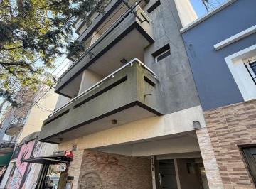 Departamento · 51m² · 3 Ambientes · Departamento en Venta de 2 Dor. C/coch. Av 19 56 y 57 - Piso 2 B