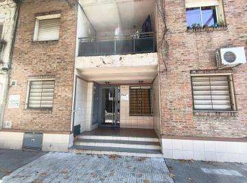 Departamento · 43m² · 2 Ambientes · Departamento Dúplex de 1 Dormitorio Comodín y Balcón – Ideal Inversión o Estudiantes