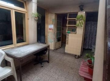 PH de 2 ambientes, Barracas · Depto. Tipo Casa. 2 Amb. Patio. Terraza.