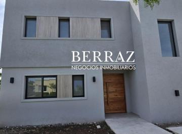Casa · 170m² · 5 Ambientes · 2 Cocheras · Casa en Venta en Santa Elena, Pilar del Este, Pilar