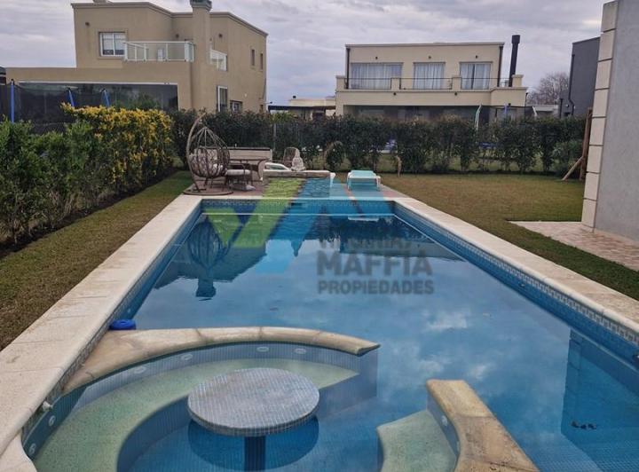 Casa · 180m² · 4 Ambientes · 1 Cochera