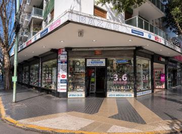 Local comercial · 390m² · Local en Av Rivadavia 5200