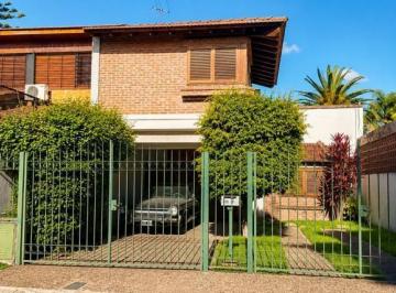 Casa · 357m² · 4 Ambientes · 2 Cocheras · Casa en Venta en Villa Sarmiento