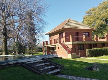 Quinta vacacional · 200m² · 5 Dormitorios · Venta Quinta 5 Amb Jose C Paz
