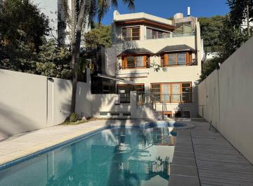 Casa · 683m² · 6 Ambientes · 5 Cocheras · Alquiler de Espeactacular Casa Reciclada en Belgrano R. 6 Amb. 1000 m² Totales