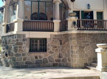 Casa · 780m² · 9 Ambientes · Casa en Venta - 8 Dorm. 10 Baños - Córdoba