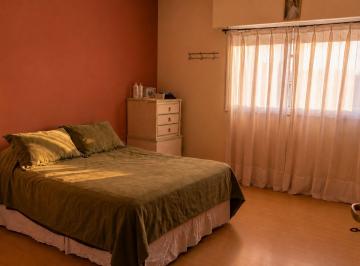 PH · 80m² · 3 Ambientes · Deparmatento PH 2 Dorm. con Patio