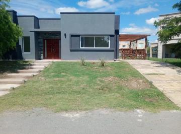 FVR-FVR-1685_2 · Casa en Venta Barrio Privado Santo Domingo
