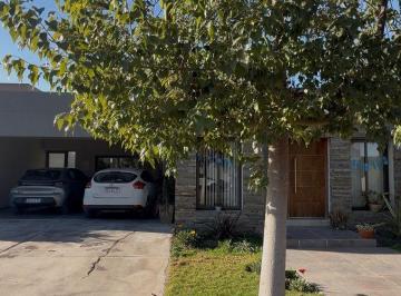 Casa de 4 ambientes, Rodeo de la Cruz · Gisela Zumer - Servicios Inmobiliarios - Alquila:
