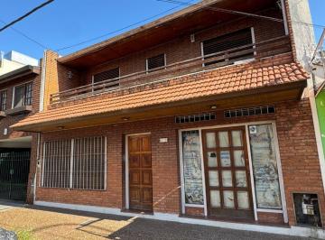 Casa · 225m² · 4 Ambientes · Casa de 3 Dorm. en Dos Plantas Quilmes