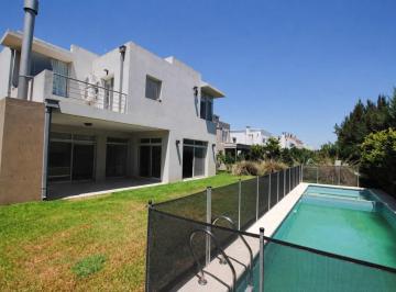 Casa · 237m² · 6 Ambientes · 1 Cochera · Casa en Venta en Los Sauces, Nordelta, Tigre