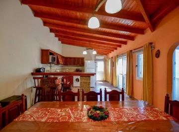Casa · 140m² · 3 Ambientes · 1 Cochera · Casa en Venta La Plata 2 Dorm.