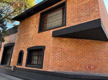 PH · 180m² · 5 Ambientes · 1 Cochera · Casa Olivos