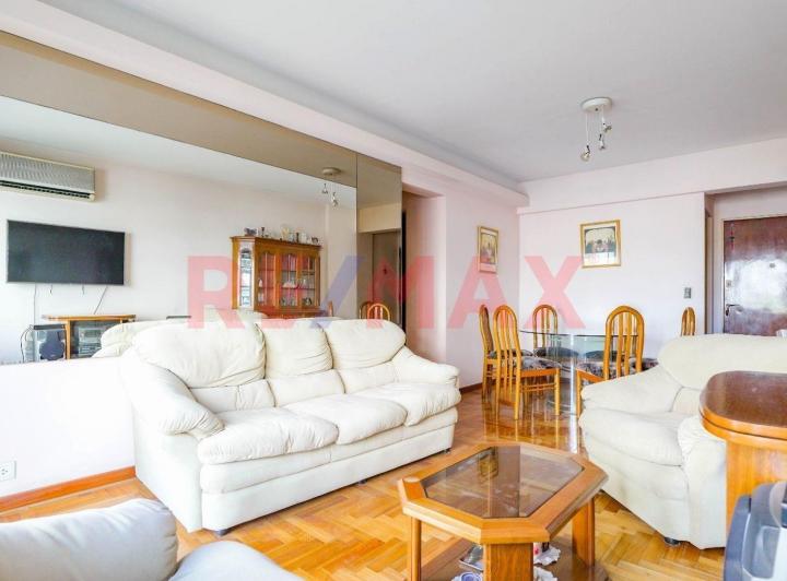 Venta Dpto. 4 Amb. en Villa Crespo con Cochera