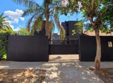 Casa de 3 ambientes, Esteban Echeverría · Dúplex de 3 Ambientes en Venta con Cochera y Patio