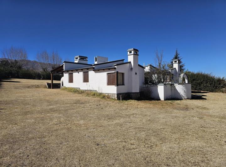 Casa · 2039m² · 6 Ambientes