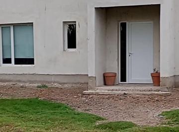 Casa · 100m² · 2 Ambientes · Casa en Alquiler!