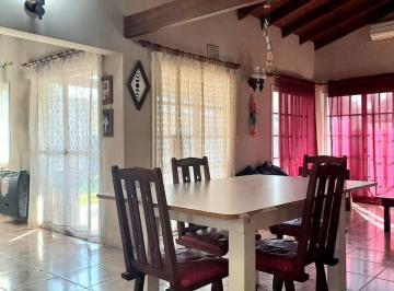 Casa · 79m² · 3 Ambientes · 2 Cocheras · Casa en Venta 2 Dorm. Cocheras y Parque - La Plata