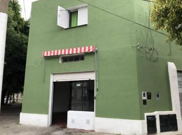 Local comercial · 33m² · Alquiler - Local Esquina con Baño