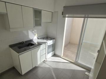 Departamento · 45m² · 2 Ambientes · Impecable 2 Ambientes con Patio – San Martín Centro – Excelente Ubicación