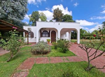 Casa · 129m² · 4 Ambientes · 2 Cocheras · Venta Casa 3 Dorm, 2 Baños, Lote de 1460 m² en Parque Sakura, Exaltacion de La Cruz. Apta Credito
