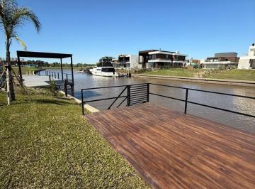 Casa · 585m² · 6 Ambientes · 1 Cochera · Casa en Venta en El Yacht, Nordelta, Tigre