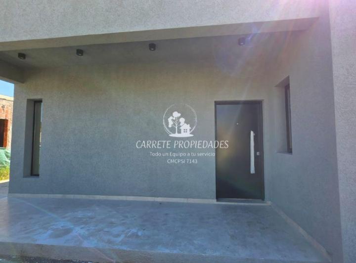 Casa · 185m² · 5 Ambientes · 3 Cocheras