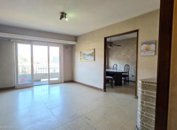 Departamento · 70m² · 4 Ambientes · Saenz 0 - Departamento de 4 Ambientes con Balcón P. Patricios