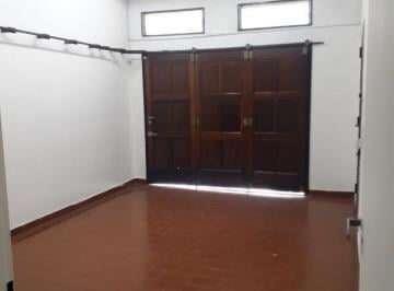 Casa · 134m² · 5 Ambientes · 1 Cochera · Casa en Venta - 4 Dorm. 2 Baños - Patio y Parrilla - 180 m² - Quilmes Oeste