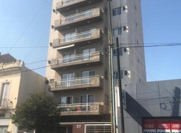 Departamento · 60m² · 2 Ambientes · Departamento Semipiso en Alquiler en Quilmes, G. B. a. Zona Sur, Argentina