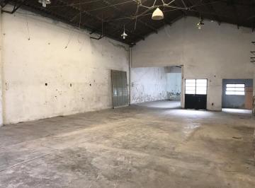 Local comercial · 320m² · 1 Ambiente · Local con Deposito Martinez. Oficina Vestuarios