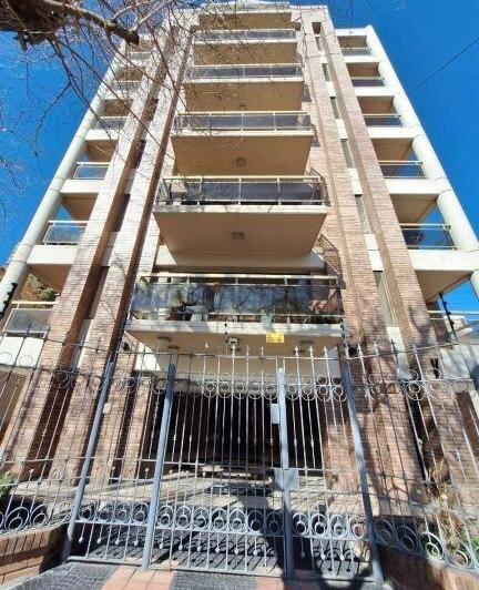 Departamento · 128m² · 6 Ambientes · 1 Cochera