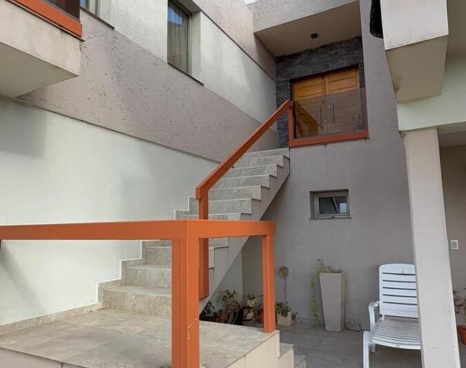 Casa · 370m² · 7 Ambientes